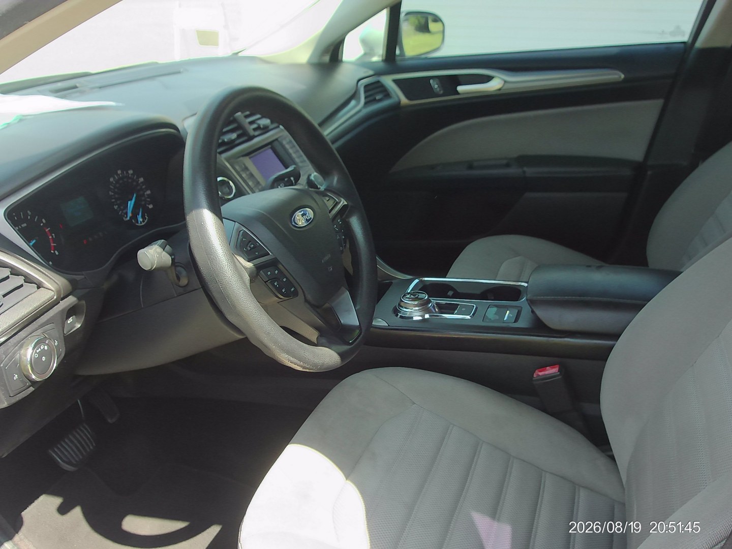 2018 Silver Ford Fusion S (3FA6P0G7XJR) with an 2.5L L4 DOHC 16V engine, 6A transmission, located at 2553 Airline Blvd, Portsmouth, VA, 23701, (757) 488-8331, 36.813889, -76.357597- Photo#9