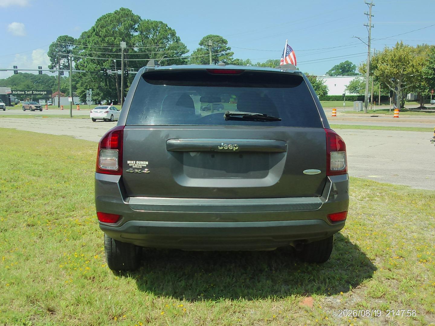 2017 Gray Jeep Compass Latitude 4WD (1C4NJDEB8HD) with an 2.4L L4 DOHC 16V engine, 6A transmission, located at 2553 Airline Blvd, Portsmouth, VA, 23701, (757) 488-8331, 36.813889, -76.357597 - ***VEHICLE TERMS*** Down Payment: $799 Weekly Payment: $115 APR: 23.9% Repayment Terms: 42 Months *** CALL ELIZABETH SMITH - DIRECTOR OF MARKETING @ 757-488-8331 TO SCHEDULE YOUR APPOINTMENT TODAY AND GET PRE-APPROVED RIGHT OVER THE PHONE***- Photo#6