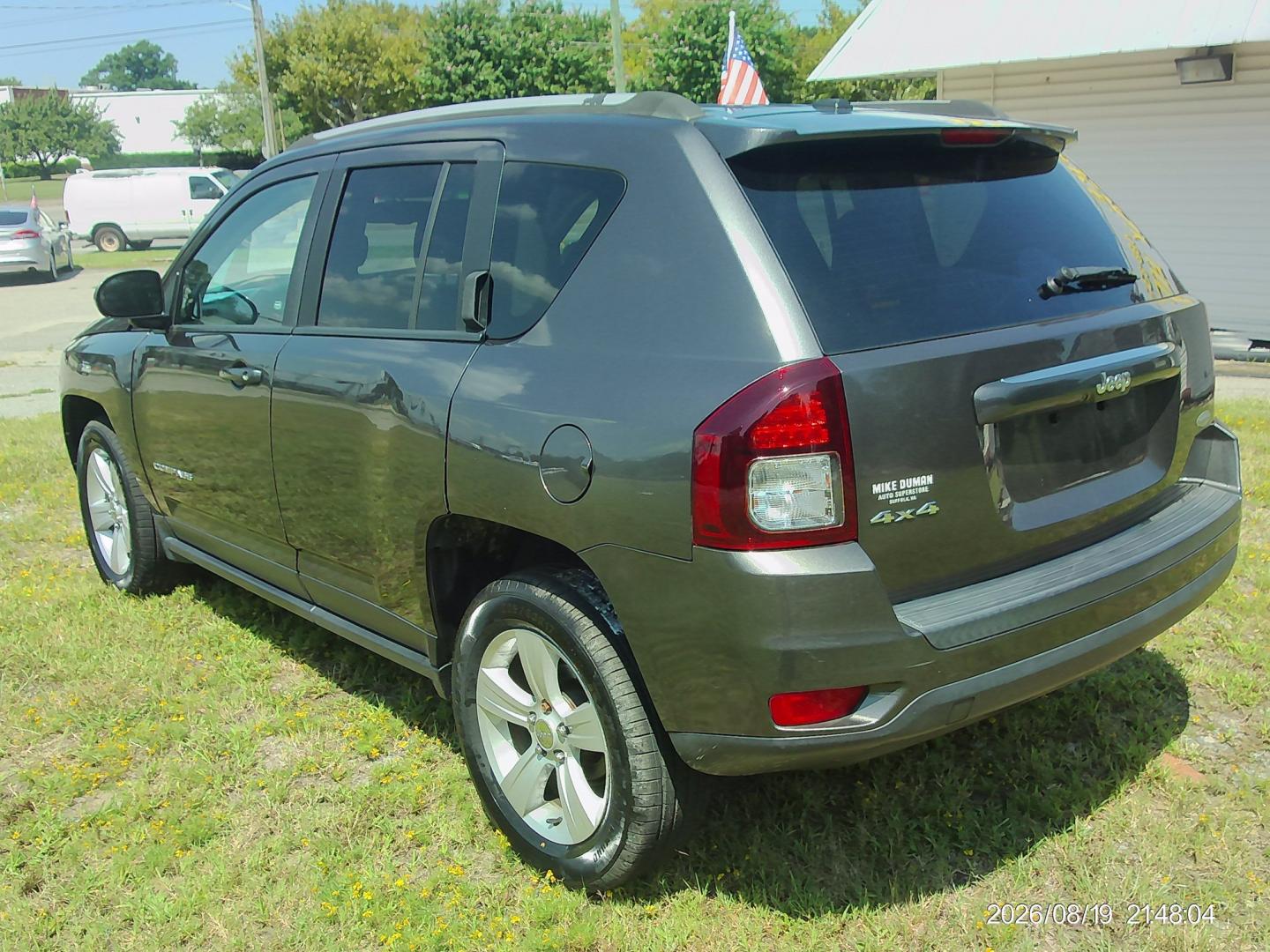 2017 Gray Jeep Compass Latitude 4WD (1C4NJDEB8HD) with an 2.4L L4 DOHC 16V engine, 6A transmission, located at 2553 Airline Blvd, Portsmouth, VA, 23701, (757) 488-8331, 36.813889, -76.357597 - ***VEHICLE TERMS*** Down Payment: $799 Weekly Payment: $115 APR: 23.9% Repayment Terms: 42 Months *** CALL ELIZABETH SMITH - DIRECTOR OF MARKETING @ 757-488-8331 TO SCHEDULE YOUR APPOINTMENT TODAY AND GET PRE-APPROVED RIGHT OVER THE PHONE***- Photo#7