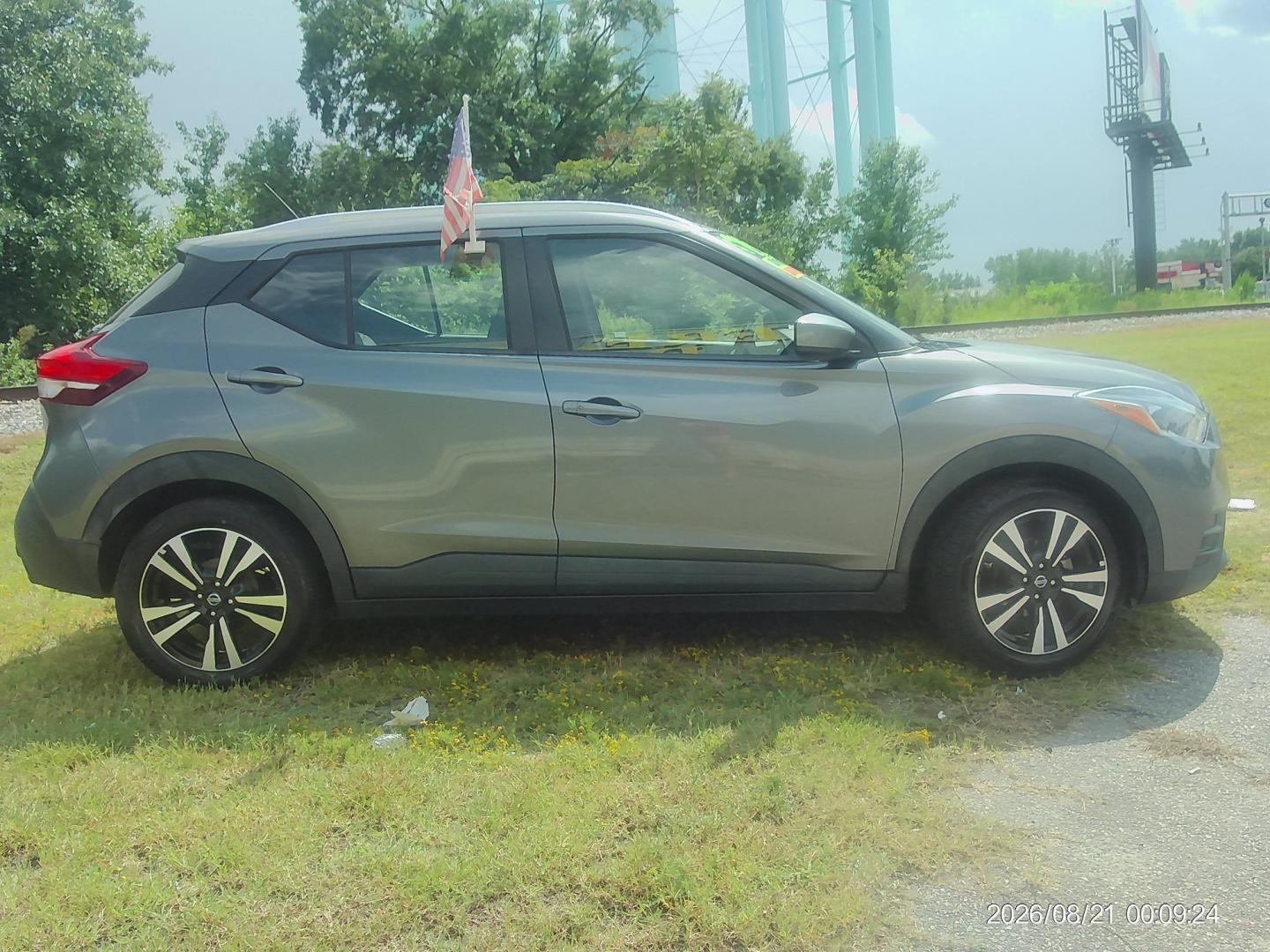 2019 Gray Nissan Kicks S (3N1CP5CU9KL) with an 1.6L L4 engine, CVT transmission, located at 2553 Airline Blvd, Portsmouth, VA, 23701, (757) 488-8331, 36.813889, -76.357597 - ***VEHICLE TERMS*** Down Payment: $799 Weekly Payment: $105 APR: 23.9% Repayment Terms: 42 Months *** CALL ELIZABETH SMITH - DIRECTOR OF MARKETING @ 757-488-8331 TO SCHEDULE YOUR APPOINTMENT TODAY AND GET PRE-APPROVED RIGHT OVER THE PHONE***- Photo#4