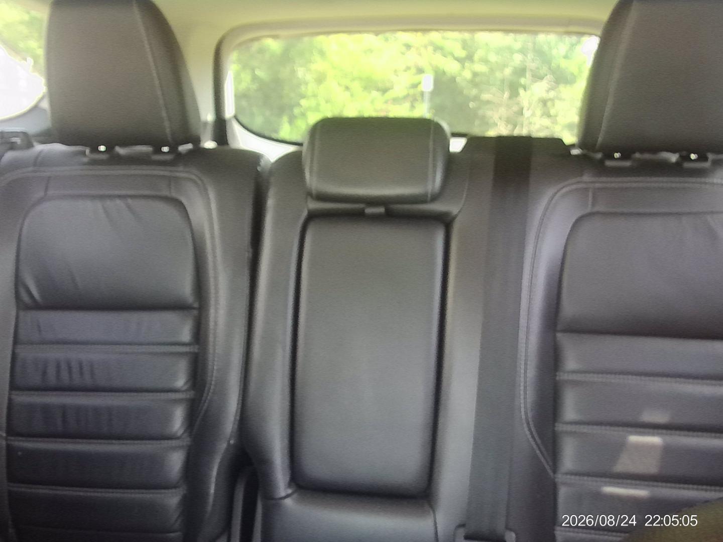 2017 White Ford Escape SE 4WD (1FMCU9GD8HU) with an 1.5L L4 DOHC 16V engine, 6A transmission, located at 2553 Airline Blvd, Portsmouth, VA, 23701, (757) 488-8331, 36.813889, -76.357597- Photo#10