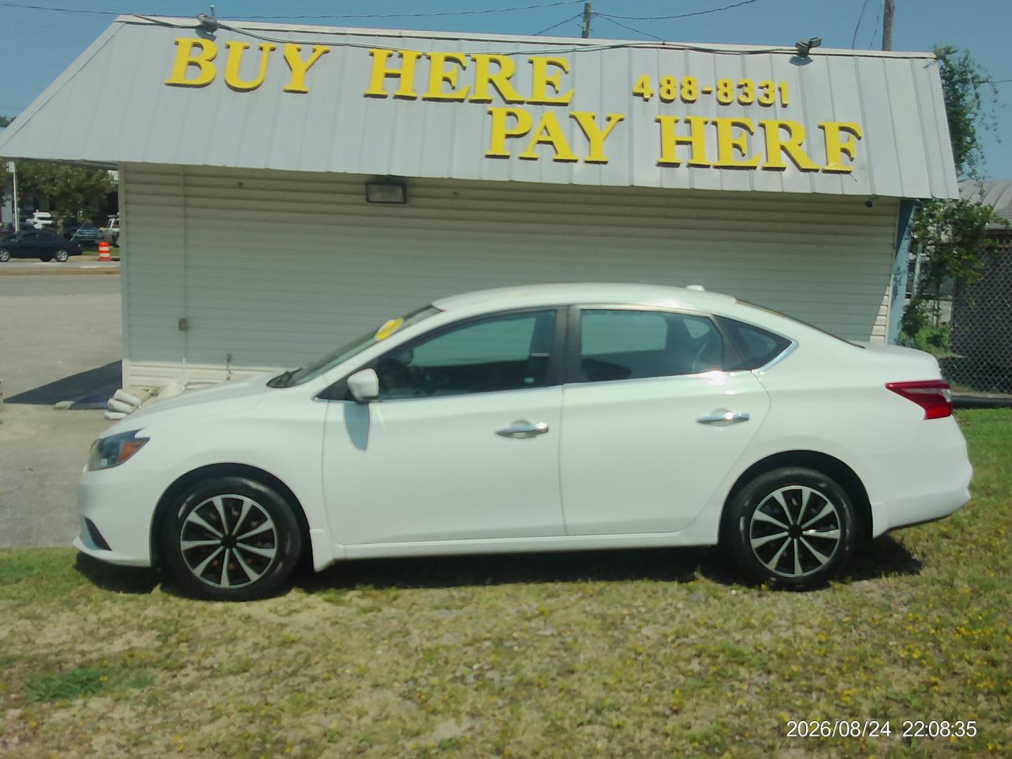 2017 White Nissan Sentra S 6MT (3N1AB7AP8HY) with an 1.8L L4 SFI DOHC 16V engine, 6M transmission, located at 2553 Airline Blvd, Portsmouth, VA, 23701, (757) 488-8331, 36.813889, -76.357597 - ***VEHICLE TERMS*** Down Payment: $799 Weekly Payment: $110 APR: 23.9% Repayment Terms: 42 Months *** CALL ELIZABETH SMITH - DIRECTOR OF MARKETING @ 757-488-8331 TO SCHEDULE YOUR APPOINTMENT TODAY AND GET PRE-APPROVED RIGHT OVER THE PHONE***- Photo#0