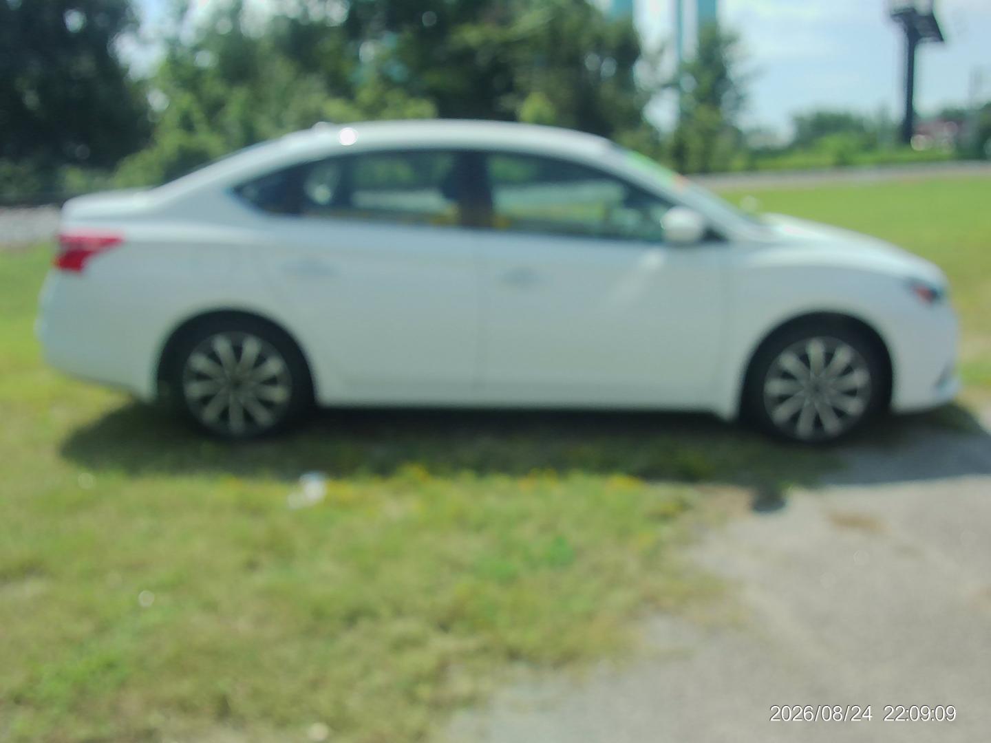 2017 White Nissan Sentra S 6MT (3N1AB7AP8HY) with an 1.8L L4 SFI DOHC 16V engine, 6M transmission, located at 2553 Airline Blvd, Portsmouth, VA, 23701, (757) 488-8331, 36.813889, -76.357597 - ***VEHICLE TERMS*** Down Payment: $799 Weekly Payment: $110 APR: 23.9% Repayment Terms: 42 Months *** CALL ELIZABETH SMITH - DIRECTOR OF MARKETING @ 757-488-8331 TO SCHEDULE YOUR APPOINTMENT TODAY AND GET PRE-APPROVED RIGHT OVER THE PHONE***- Photo#4