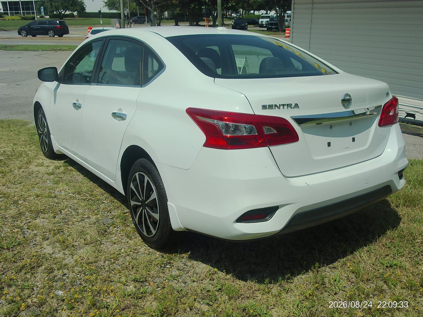 2017 White Nissan Sentra S 6MT (3N1AB7AP8HY) with an 1.8L L4 SFI DOHC 16V engine, 6M transmission, located at 2553 Airline Blvd, Portsmouth, VA, 23701, (757) 488-8331, 36.813889, -76.357597 - ***VEHICLE TERMS*** Down Payment: $799 Weekly Payment: $110 APR: 23.9% Repayment Terms: 42 Months *** CALL ELIZABETH SMITH - DIRECTOR OF MARKETING @ 757-488-8331 TO SCHEDULE YOUR APPOINTMENT TODAY AND GET PRE-APPROVED RIGHT OVER THE PHONE***- Photo#7