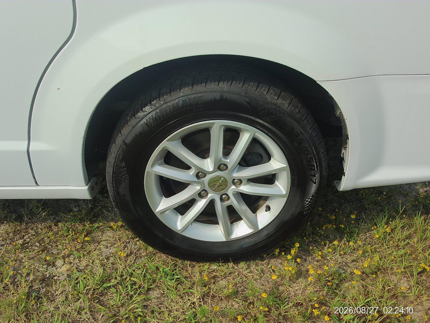 2019 White Dodge Grand Caravan SXT (2C4RDGCG7KR) with an 3.6L V6 DOHC 24V engine, 6A transmission, located at 2553 Airline Blvd, Portsmouth, VA, 23701, (757) 488-8331, 36.813889, -76.357597 - ***VEHICLE TERMS*** Down Payment: $899 Weekly Payment: $115 APR: 23.9% Repayment Terms: 42 Months *** CALL ELIZABETH SMITH - DIRECTOR OF MARKETING @ 757-488-8331 TO SCHEDULE YOUR APPOINTMENT TODAY AND GET PRE-APPROVED RIGHT OVER THE PHONE***- Photo#8