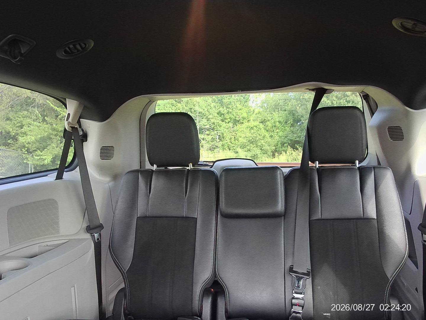 2019 White Dodge Grand Caravan SXT (2C4RDGCG7KR) with an 3.6L V6 DOHC 24V engine, 6A transmission, located at 2553 Airline Blvd, Portsmouth, VA, 23701, (757) 488-8331, 36.813889, -76.357597 - ***VEHICLE TERMS*** Down Payment: $899 Weekly Payment: $115 APR: 23.9% Repayment Terms: 42 Months *** CALL ELIZABETH SMITH - DIRECTOR OF MARKETING @ 757-488-8331 TO SCHEDULE YOUR APPOINTMENT TODAY AND GET PRE-APPROVED RIGHT OVER THE PHONE***- Photo#10