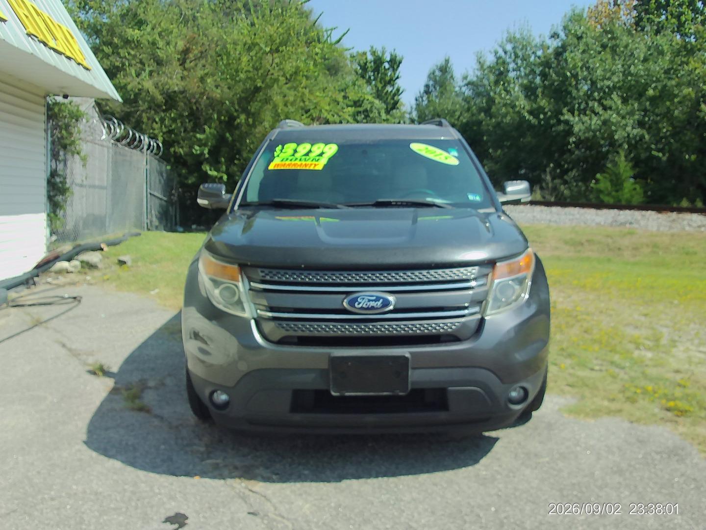 2015 Gray Ford Explorer Limited FWD (1FM5K7F83FG) with an 3.5L V6 DOHC 24V engine, 6-Speed Automatic transmission, located at 2553 Airline Blvd, Portsmouth, VA, 23701, (757) 488-8331, 36.813889, -76.357597 - ***VEHICLE TERMS*** Down Payment: $3999 Weekly Payment: $115 APR: 23.9% Repayment Terms: 42 Months *** CALL ELIZABETH SMITH - DIRECTOR OF MARKETING @ 757-488-8331 TO SCHEDULE YOUR APPOINTMENT TODAY AND GET PRE-APPROVED RIGHT OVER THE PHONE***- Photo#2