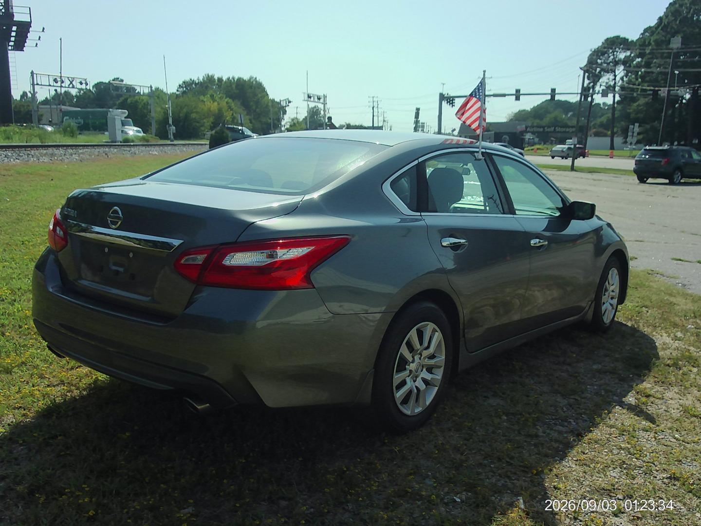 2016 Gray Nissan Altima 2.5 SL (1N4AL3AP5GC) with an 2.5L L4 DOHC 16V engine, CVT transmission, located at 2553 Airline Blvd, Portsmouth, VA, 23701, (757) 488-8331, 36.813889, -76.357597 - ***VEHICLE TERMS*** Down Payment: $2499 Weekly Payment: $110 APR: 23.9% Repayment Terms: 42 Months *** CALL ELIZABETH SMITH - DIRECTOR OF MARKETING @ 757-488-8331 TO SCHEDULE YOUR APPOINTMENT TODAY AND GET PRE-APPROVED RIGHT OVER THE PHONE***- Photo#5
