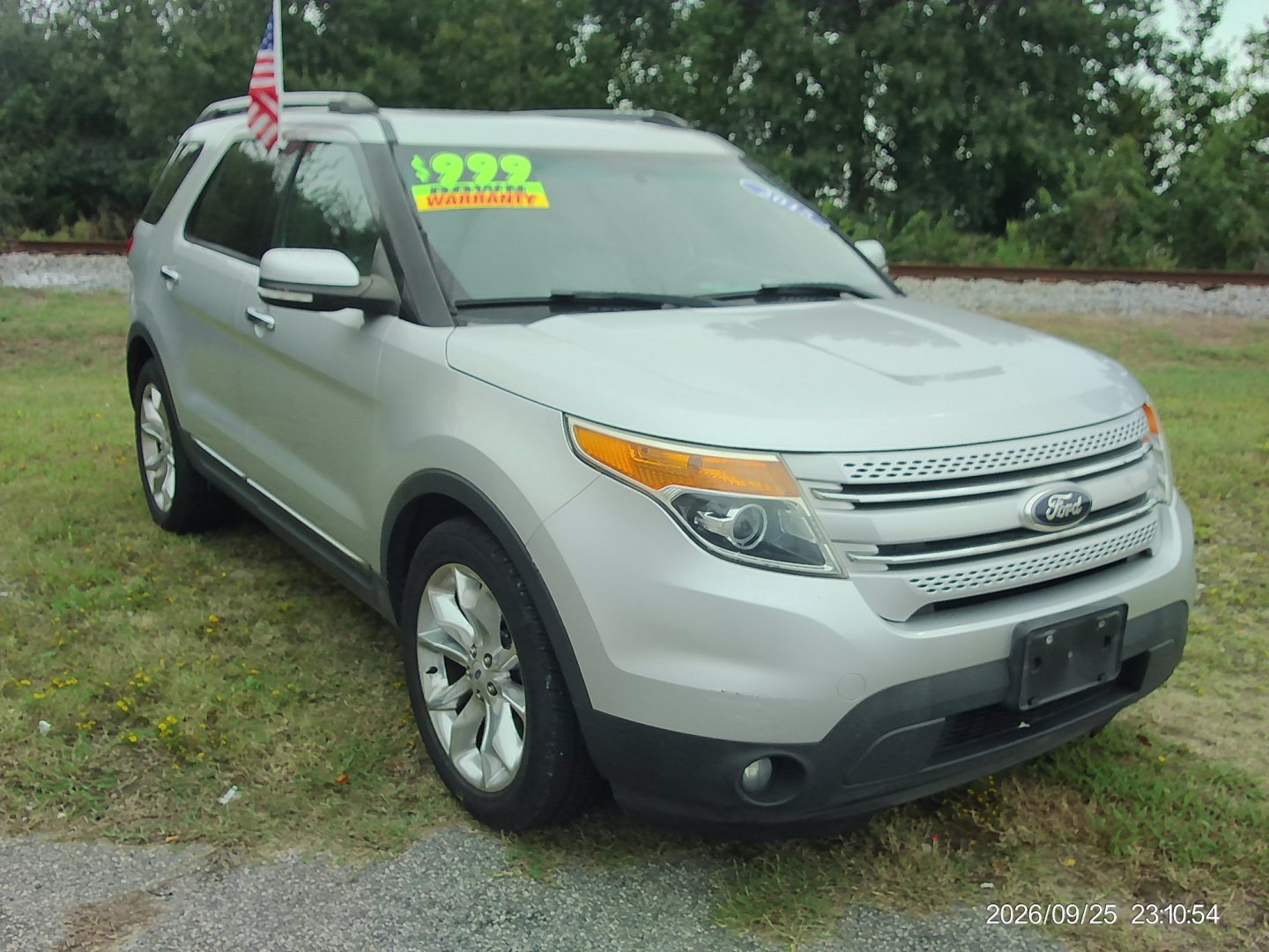 2015 White Ford Explorer Limited FWD (1FM5K7F82FG) with an 3.5L V6 DOHC 24V engine, 6-Speed Automatic transmission, located at 2553 Airline Blvd, Portsmouth, VA, 23701, (757) 488-8331, 36.813889, -76.357597 - ***VEHICLE TERMS*** Down Payment: $999 Weekly Payment: $120 APR: 23.9% Repayment Terms: 42 Months *** CALL ELIZABETH SMITH - DIRECTOR OF MARKETING @ 757-488-8331 TO SCHEDULE YOUR APPOINTMENT TODAY AND GET PRE-APPROVED RIGHT OVER THE PHONE***- Photo#3