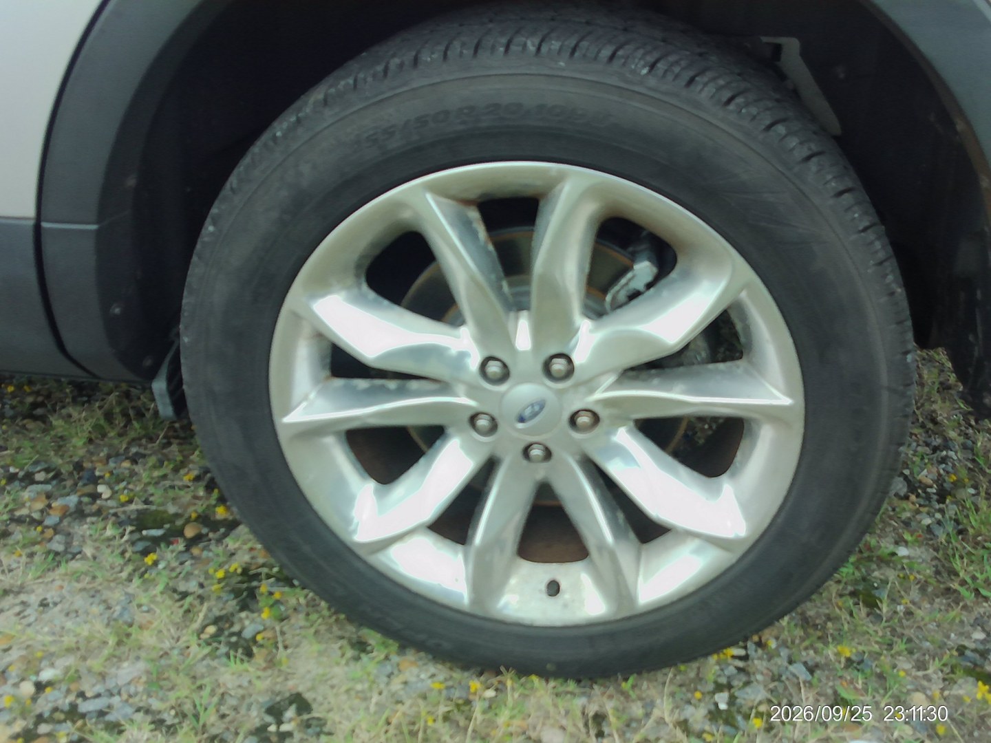 2015 White Ford Explorer Limited FWD (1FM5K7F82FG) with an 3.5L V6 DOHC 24V engine, 6-Speed Automatic transmission, located at 2553 Airline Blvd, Portsmouth, VA, 23701, (757) 488-8331, 36.813889, -76.357597 - ***VEHICLE TERMS*** Down Payment: $999 Weekly Payment: $120 APR: 23.9% Repayment Terms: 42 Months *** CALL ELIZABETH SMITH - DIRECTOR OF MARKETING @ 757-488-8331 TO SCHEDULE YOUR APPOINTMENT TODAY AND GET PRE-APPROVED RIGHT OVER THE PHONE***- Photo#8
