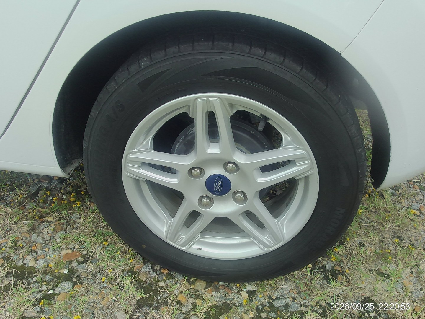2018 White Ford Fiesta SE Hatchback (3FADP4EJ2JM) with an 1.6L L4 DOHC 16V engine, located at 2553 Airline Blvd, Portsmouth, VA, 23701, (757) 488-8331, 36.813889, -76.357597 - ***VEHICLE TERMS*** Down Payment: $799 Weekly Payment: $115 APR: 23.9% Repayment Terms: 42 Months *** CALL ELIZABETH SMITH - DIRECTOR OF MARKETING @ 757-488-8331 TO SCHEDULE YOUR APPOINTMENT TODAY AND GET PRE-APPROVED RIGHT OVER THE PHONE***- Photo#8