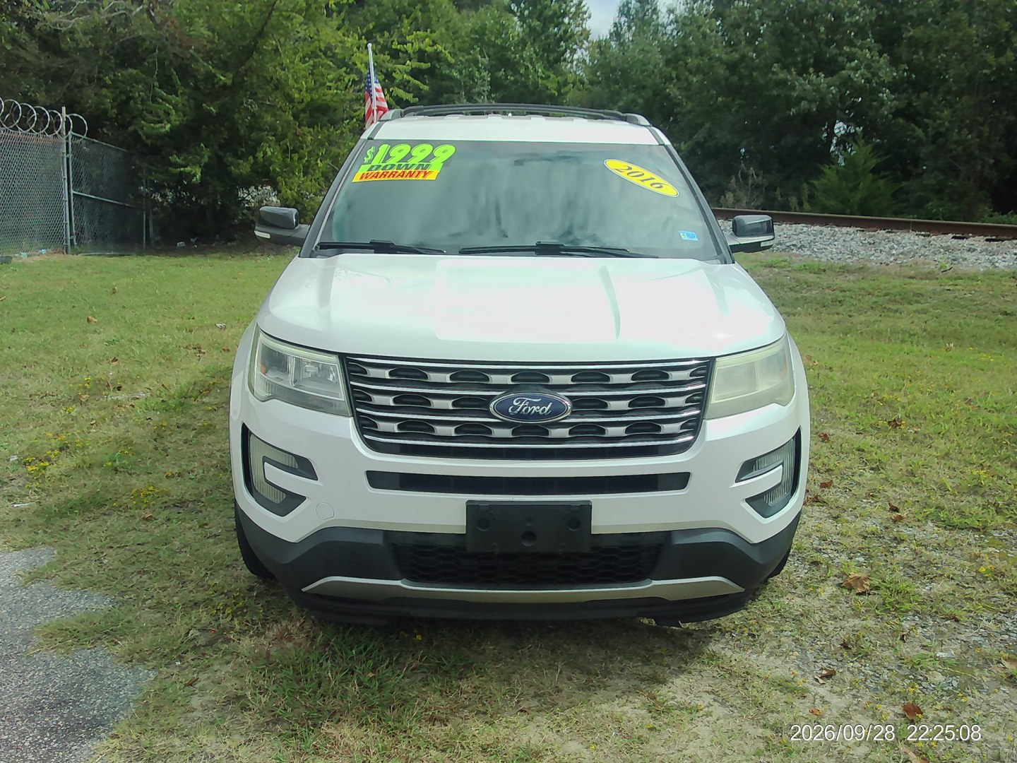 2016 White Ford Explorer XLT 4WD (1FM5K8D80GG) with an 3.5L V6 DOHC 24V engine, 6A transmission, located at 2553 Airline Blvd, Portsmouth, VA, 23701, (757) 488-8331, 36.813889, -76.357597 - ***VEHICLE TERMS*** Down Payment: $1999 Weekly Payment: $130 APR: 23.9% Repayment Terms: 42 Months *** CALL ELIZABETH SMITH - DIRECTOR OF MARKETING @ 757-488-8331 TO SCHEDULE YOUR APPOINTMENT TODAY AND GET PRE-APPROVED RIGHT OVER THE PHONE***- Photo#2