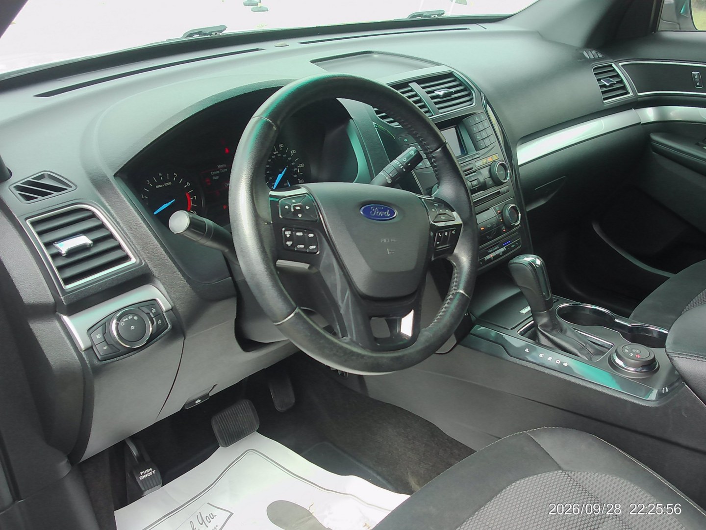 2016 White Ford Explorer XLT 4WD (1FM5K8D80GG) with an 3.5L V6 DOHC 24V engine, 6A transmission, located at 2553 Airline Blvd, Portsmouth, VA, 23701, (757) 488-8331, 36.813889, -76.357597 - ***VEHICLE TERMS*** Down Payment: $1999 Weekly Payment: $130 APR: 23.9% Repayment Terms: 42 Months *** CALL ELIZABETH SMITH - DIRECTOR OF MARKETING @ 757-488-8331 TO SCHEDULE YOUR APPOINTMENT TODAY AND GET PRE-APPROVED RIGHT OVER THE PHONE***- Photo#9