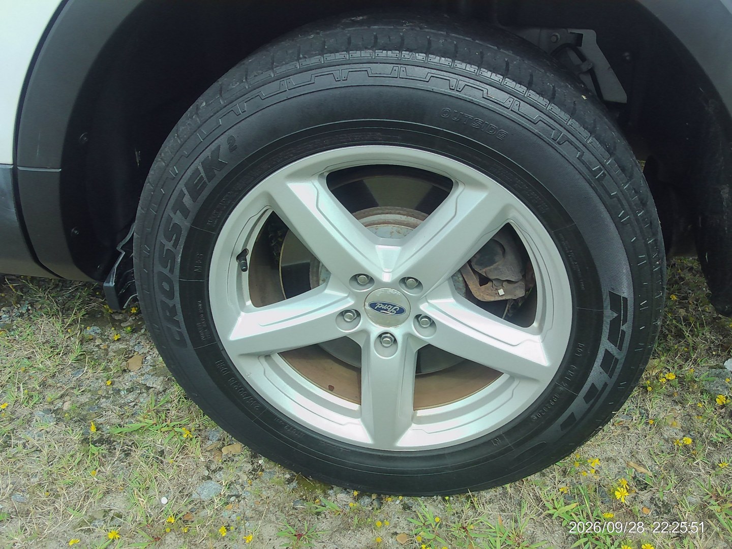 2016 White Ford Explorer XLT 4WD (1FM5K8D80GG) with an 3.5L V6 DOHC 24V engine, 6A transmission, located at 2553 Airline Blvd, Portsmouth, VA, 23701, (757) 488-8331, 36.813889, -76.357597 - ***VEHICLE TERMS*** Down Payment: $1999 Weekly Payment: $130 APR: 23.9% Repayment Terms: 42 Months *** CALL ELIZABETH SMITH - DIRECTOR OF MARKETING @ 757-488-8331 TO SCHEDULE YOUR APPOINTMENT TODAY AND GET PRE-APPROVED RIGHT OVER THE PHONE***- Photo#8