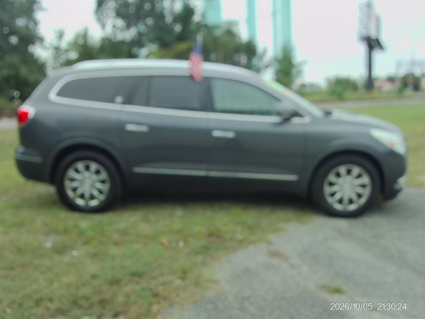 2014 Gray Buick Enclave Leather AWD (5GAKVBKD6EJ) with an 3.6L V6 DOHC 24V engine, 6-Speed Automatic Overdrive transmission, located at 2553 Airline Blvd, Portsmouth, VA, 23701, (757) 488-8331, 36.813889, -76.357597 - ***VEHICLE TERMS*** Down Payment: $999 Weekly Payment: $115 APR: 23.9% Repayment Terms: 42 Months *** CALL ELIZABETH SMITH - DIRECTOR OF MARKETING @ 757-488-8331 TO SCHEDULE YOUR APPOINTMENT TODAY AND GET PRE-APPROVED RIGHT OVER THE PHONE***- Photo#4