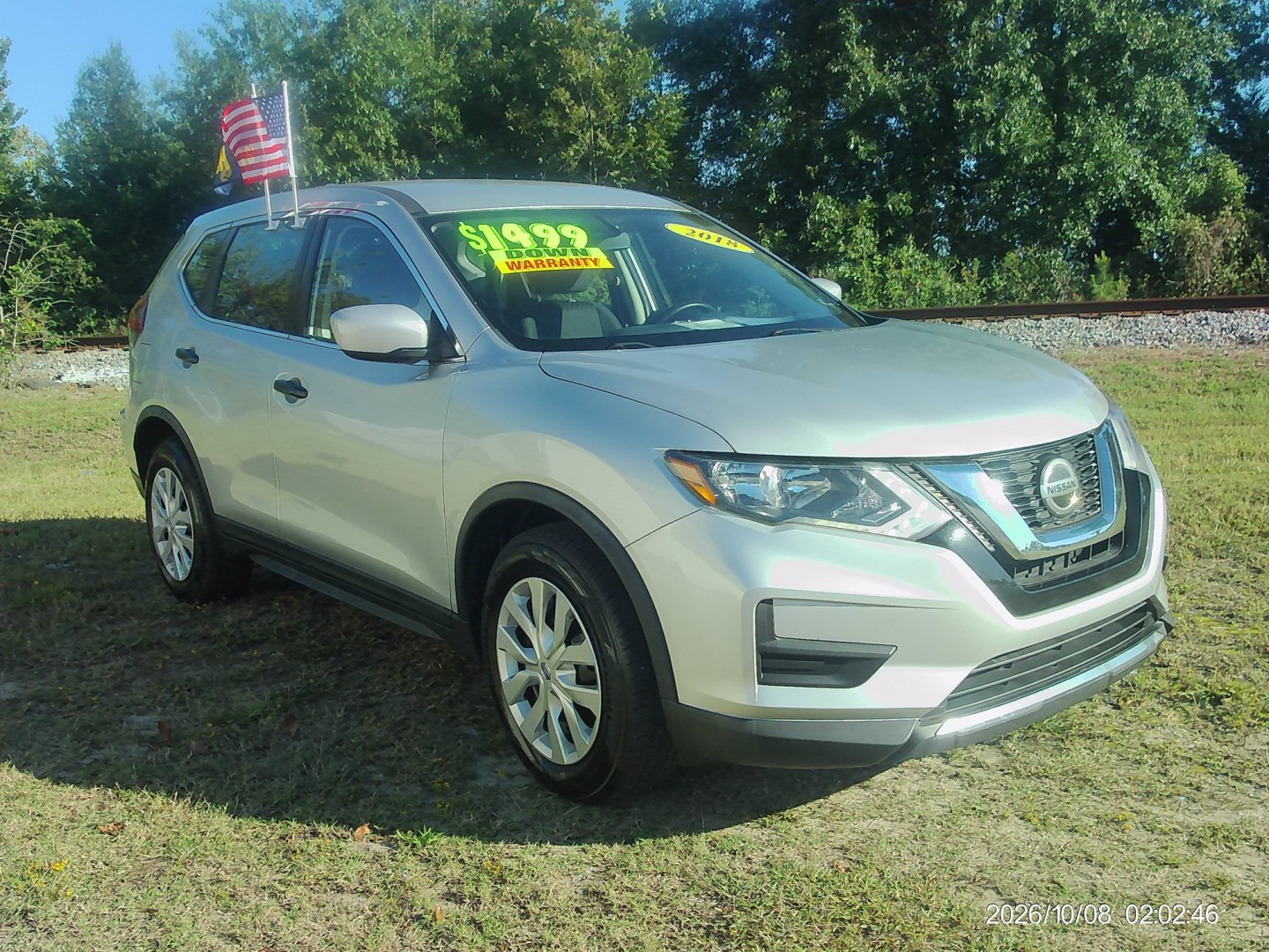 2018 Silver Nissan Rogue S 2WD (KNMAT2MT3JP) with an 2.5L L4 DOHC 16V engine, CVT transmission, located at 2553 Airline Blvd, Portsmouth, VA, 23701, (757) 488-8331, 36.813889, -76.357597- Photo#3