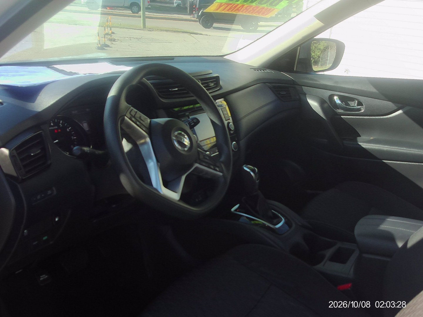 2018 Silver Nissan Rogue S 2WD (KNMAT2MT3JP) with an 2.5L L4 DOHC 16V engine, CVT transmission, located at 2553 Airline Blvd, Portsmouth, VA, 23701, (757) 488-8331, 36.813889, -76.357597- Photo#9