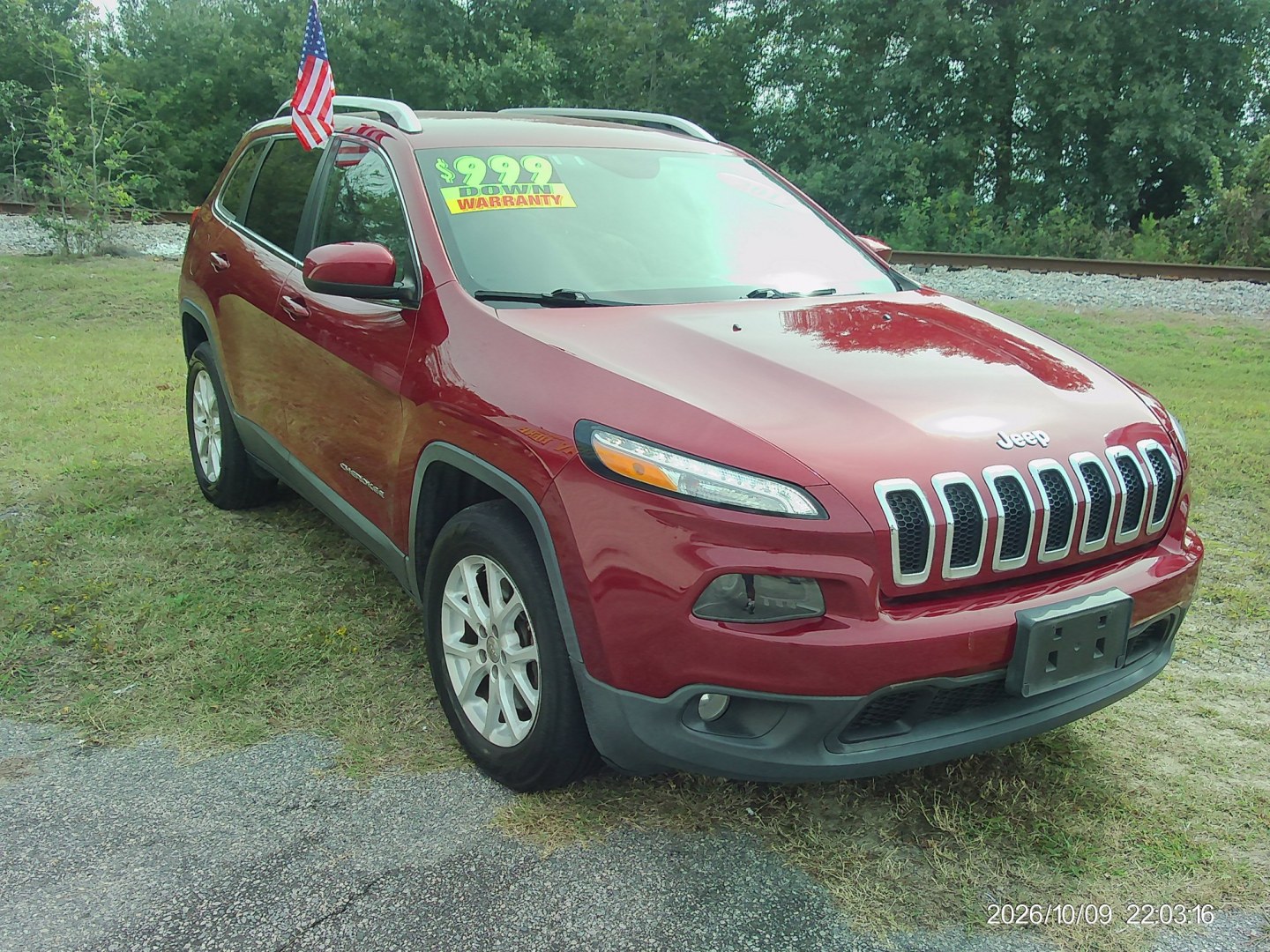 2017 Red Jeep Cherokee Latitude 4WD (1C4PJMCS8HW) with an 3.2L V6 DOHC 24V engine, 9A transmission, located at 2553 Airline Blvd, Portsmouth, VA, 23701, (757) 488-8331, 36.813889, -76.357597 - ***VEHICLE TERMS*** Down Payment: $999 Weekly Payment: $120 APR: 23.9% Repayment Terms: 42 Months *** CALL ELIZABETH SMITH - DIRECTOR OF MARKETING @ 757-488-8331 TO SCHEDULE YOUR APPOINTMENT TODAY AND GET PRE-APPROVED RIGHT OVER THE PHONE***- Photo#3
