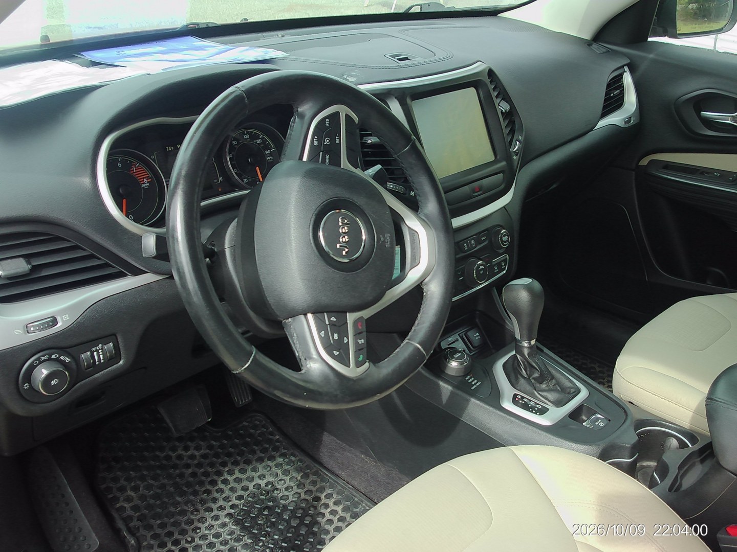 2017 Red Jeep Cherokee Latitude 4WD (1C4PJMCS8HW) with an 3.2L V6 DOHC 24V engine, 9A transmission, located at 2553 Airline Blvd, Portsmouth, VA, 23701, (757) 488-8331, 36.813889, -76.357597 - ***VEHICLE TERMS*** Down Payment: $999 Weekly Payment: $120 APR: 23.9% Repayment Terms: 42 Months *** CALL ELIZABETH SMITH - DIRECTOR OF MARKETING @ 757-488-8331 TO SCHEDULE YOUR APPOINTMENT TODAY AND GET PRE-APPROVED RIGHT OVER THE PHONE***- Photo#9