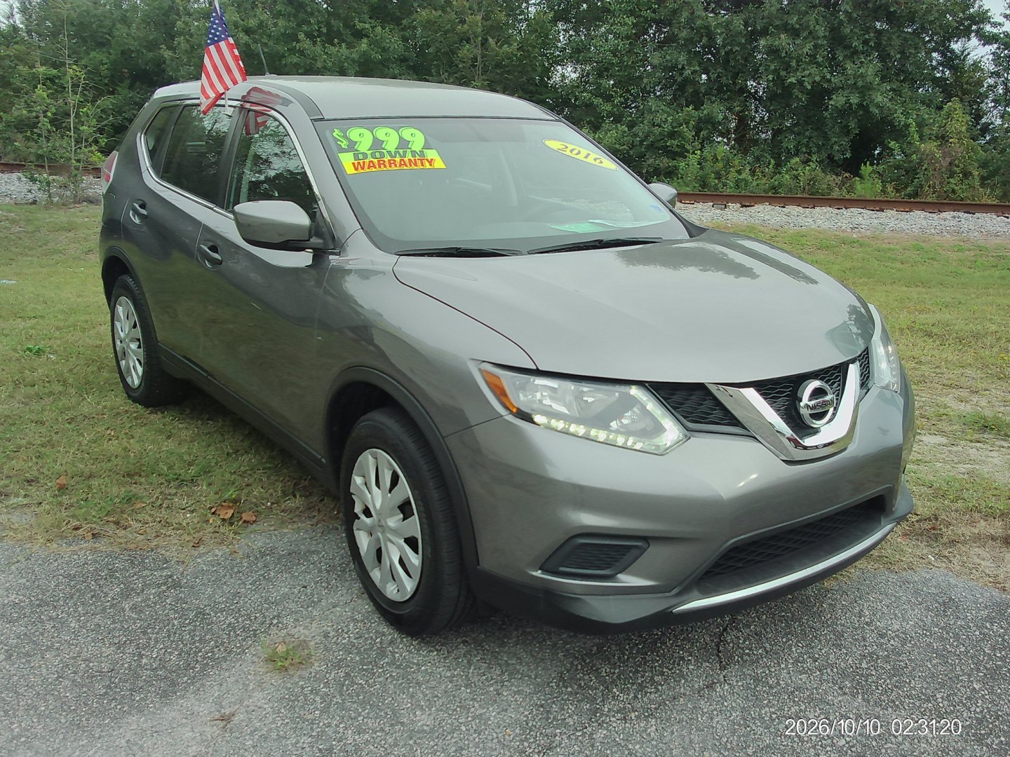 2016 Gray Nissan Rogue SV AWD (KNMAT2MV5GP) with an 2.5L L4 DOHC 16V engine, CVT transmission, located at 2553 Airline Blvd, Portsmouth, VA, 23701, (757) 488-8331, 36.813889, -76.357597 - ***VEHICLE TERMS*** Down Payment: $999 Weekly Payment: $115 APR: 23.9% Repayment Terms: 42 Months *** CALL ELIZABETH SMITH - DIRECTOR OF MARKETING @ 757-488-8331 TO SCHEDULE YOUR APPOINTMENT TODAY AND GET PRE-APPROVED RIGHT OVER THE PHONE***- Photo#3