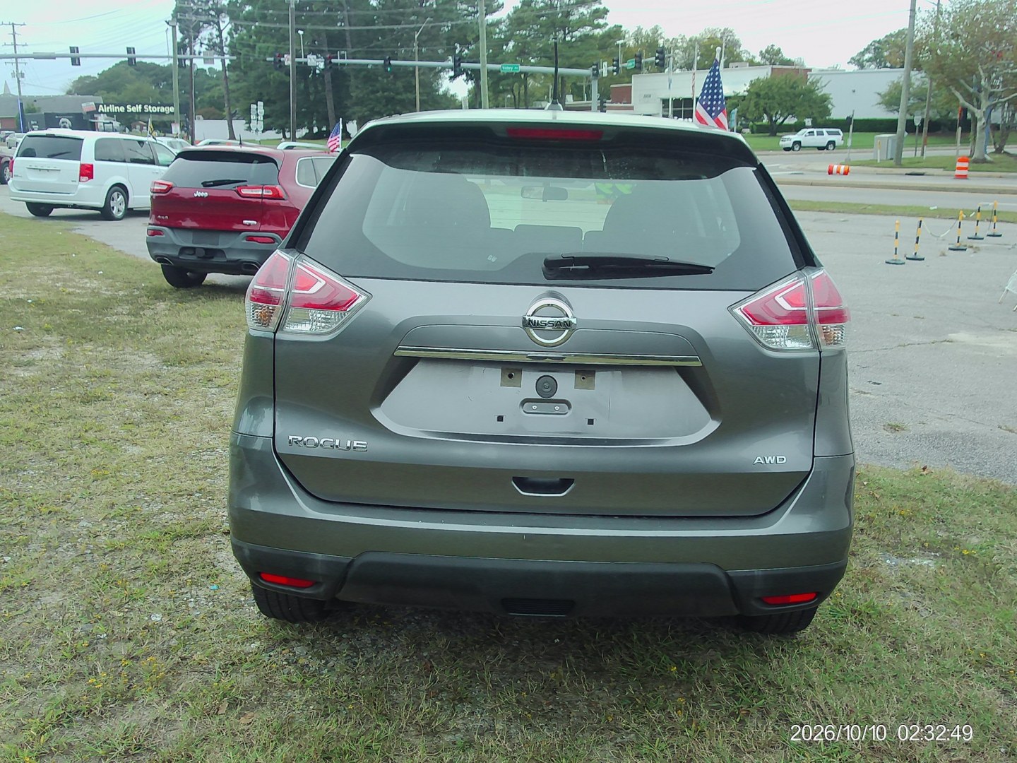 2016 Gray Nissan Rogue SV AWD (KNMAT2MV5GP) with an 2.5L L4 DOHC 16V engine, CVT transmission, located at 2553 Airline Blvd, Portsmouth, VA, 23701, (757) 488-8331, 36.813889, -76.357597 - ***VEHICLE TERMS*** Down Payment: $999 Weekly Payment: $115 APR: 23.9% Repayment Terms: 42 Months *** CALL ELIZABETH SMITH - DIRECTOR OF MARKETING @ 757-488-8331 TO SCHEDULE YOUR APPOINTMENT TODAY AND GET PRE-APPROVED RIGHT OVER THE PHONE***- Photo#6