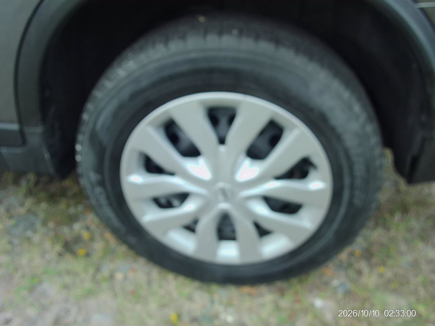 2016 Gray Nissan Rogue SV AWD (KNMAT2MV5GP) with an 2.5L L4 DOHC 16V engine, CVT transmission, located at 2553 Airline Blvd, Portsmouth, VA, 23701, (757) 488-8331, 36.813889, -76.357597 - ***VEHICLE TERMS*** Down Payment: $999 Weekly Payment: $115 APR: 23.9% Repayment Terms: 42 Months *** CALL ELIZABETH SMITH - DIRECTOR OF MARKETING @ 757-488-8331 TO SCHEDULE YOUR APPOINTMENT TODAY AND GET PRE-APPROVED RIGHT OVER THE PHONE***- Photo#8