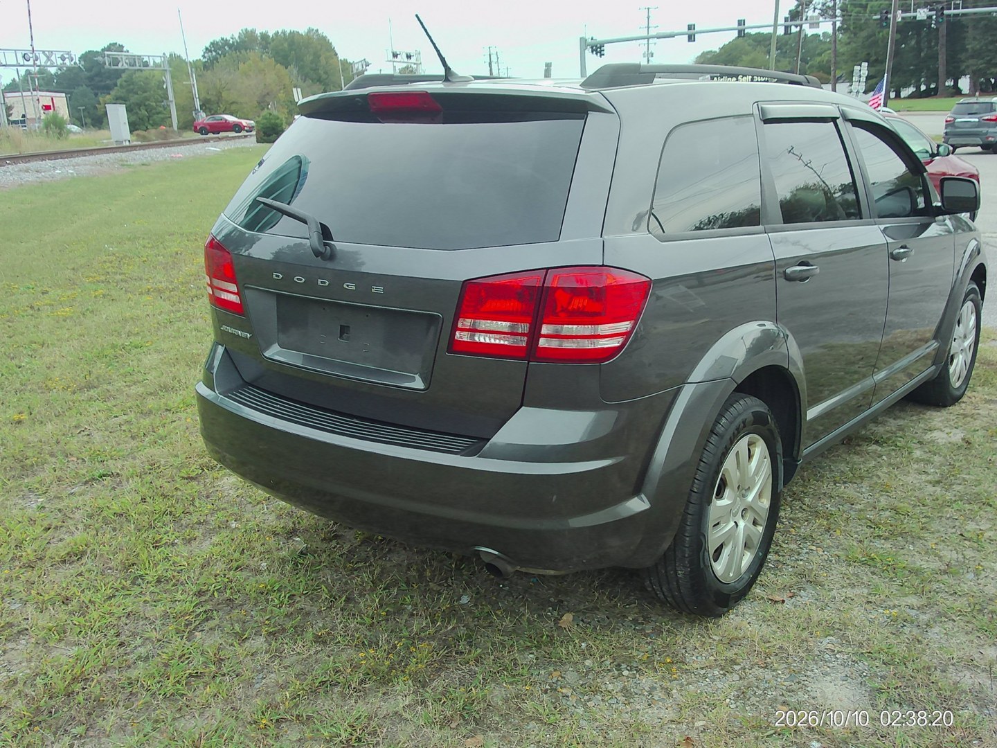 2016 Gray Dodge Journey SE (3C4PDCAB6GT) with an 2.4L L4 DOHC 16V engine, 4A transmission, located at 2553 Airline Blvd, Portsmouth, VA, 23701, (757) 488-8331, 36.813889, -76.357597 - ***VEHICLE TERMS*** Down Payment: $799 Weekly Payment: $115 APR: 23.9% Repayment Terms: 42 Months *** CALL ELIZABETH SMITH - DIRECTOR OF MARKETING @ 757-488-8331 TO SCHEDULE YOUR APPOINTMENT TODAY AND GET PRE-APPROVED RIGHT OVER THE PHONE***- Photo#5