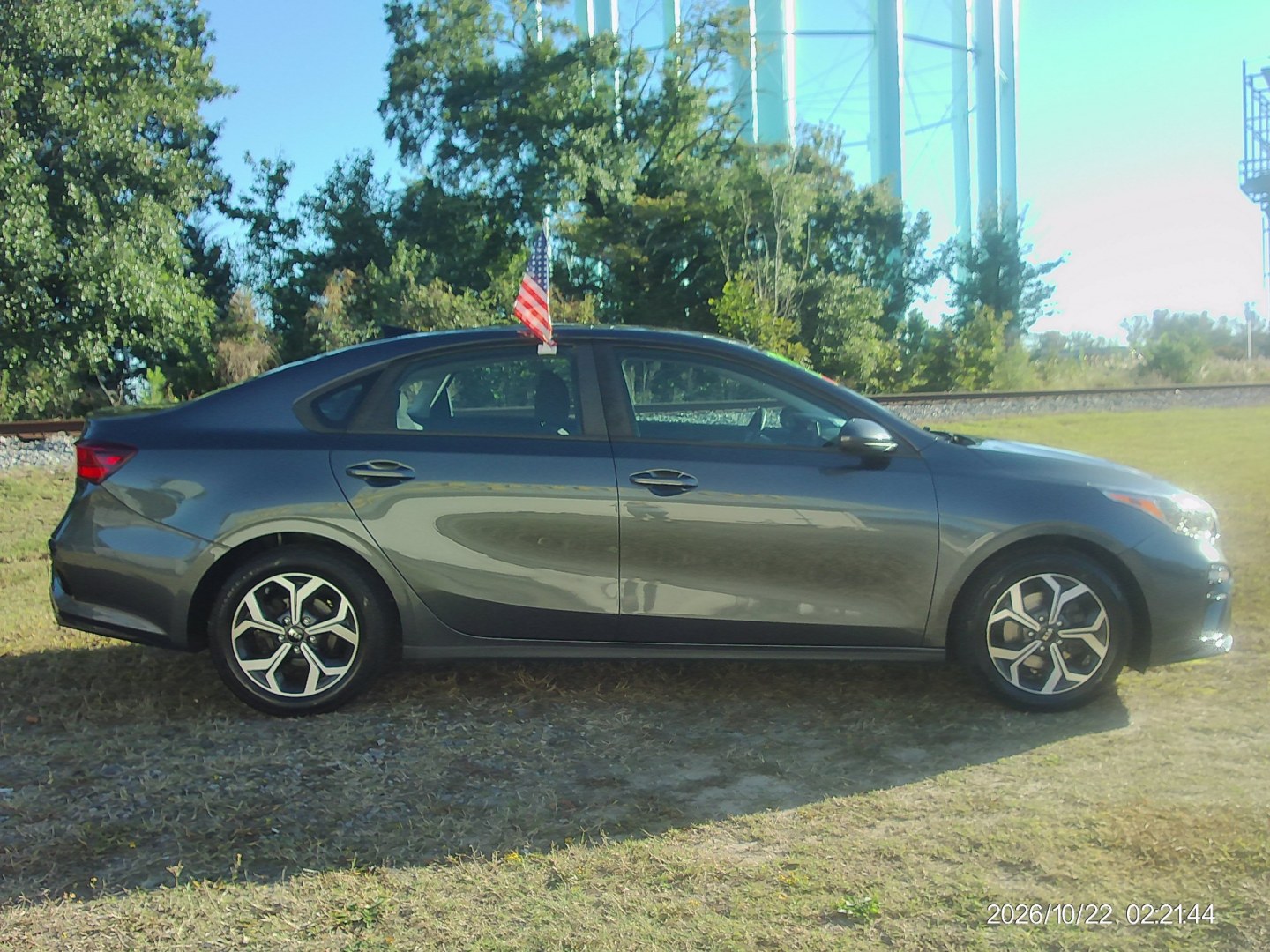 2019 Gray Kia Forte LX 6A (3KPF24AD4KE) with an 2.0L L4 DOHC 16V engine, 6A transmission, located at 2553 Airline Blvd, Portsmouth, VA, 23701, (757) 488-8331, 36.813889, -76.357597 - ***VEHICLE TERMS*** Down Payment: $999 Weekly Payment: $120 APR: 23.9% Repayment Terms: 42 Months *** CALL ELIZABETH SMITH - DIRECTOR OF MARKETING @ 757-488-8331 TO SCHEDULE YOUR APPOINTMENT TODAY AND GET PRE-APPROVED RIGHT OVER THE PHONE***- Photo#4