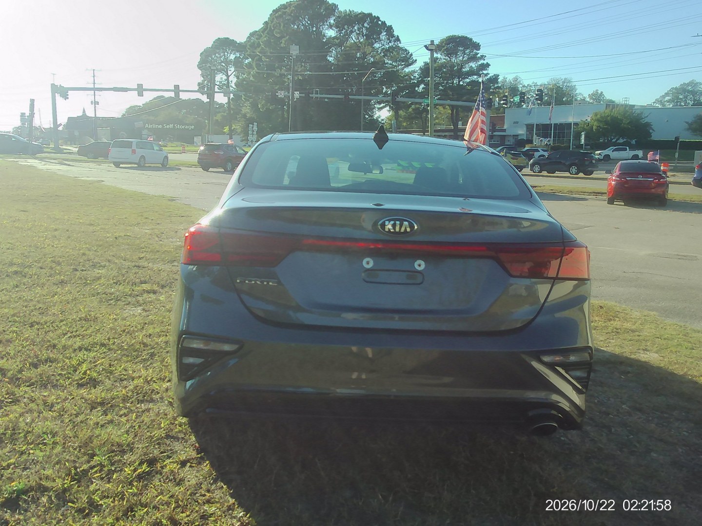 2019 Gray Kia Forte LX 6A (3KPF24AD4KE) with an 2.0L L4 DOHC 16V engine, 6A transmission, located at 2553 Airline Blvd, Portsmouth, VA, 23701, (757) 488-8331, 36.813889, -76.357597 - ***VEHICLE TERMS*** Down Payment: $999 Weekly Payment: $120 APR: 23.9% Repayment Terms: 42 Months *** CALL ELIZABETH SMITH - DIRECTOR OF MARKETING @ 757-488-8331 TO SCHEDULE YOUR APPOINTMENT TODAY AND GET PRE-APPROVED RIGHT OVER THE PHONE***- Photo#6