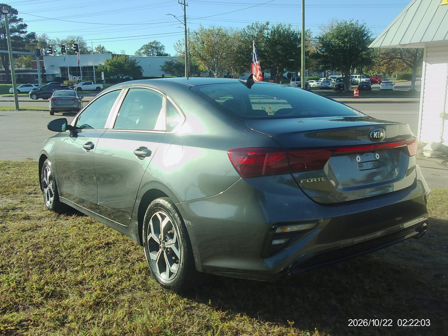 2019 Gray Kia Forte LX 6A (3KPF24AD4KE) with an 2.0L L4 DOHC 16V engine, 6A transmission, located at 2553 Airline Blvd, Portsmouth, VA, 23701, (757) 488-8331, 36.813889, -76.357597 - ***VEHICLE TERMS*** Down Payment: $999 Weekly Payment: $120 APR: 23.9% Repayment Terms: 42 Months *** CALL ELIZABETH SMITH - DIRECTOR OF MARKETING @ 757-488-8331 TO SCHEDULE YOUR APPOINTMENT TODAY AND GET PRE-APPROVED RIGHT OVER THE PHONE***- Photo#7