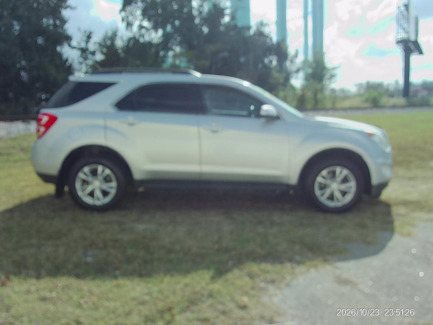 2016 Silver Chevrolet Equinox LT 2WD (2GNALCEK2G1) with an 2.4L L4 DOHC 16V FFV engine, 6A transmission, located at 2553 Airline Blvd, Portsmouth, VA, 23701, (757) 488-8331, 36.813889, -76.357597 - ***VEHICLE TERMS*** Down Payment: $899 Weekly Payment: $115 APR: 23.9% Repayment Terms: 42 Months *** CALL ELIZABETH SMITH - DIRECTOR OF MARKETING @ 757-488-8331 TO SCHEDULE YOUR APPOINTMENT TODAY AND GET PRE-APPROVED RIGHT OVER THE PHONE***- Photo#4