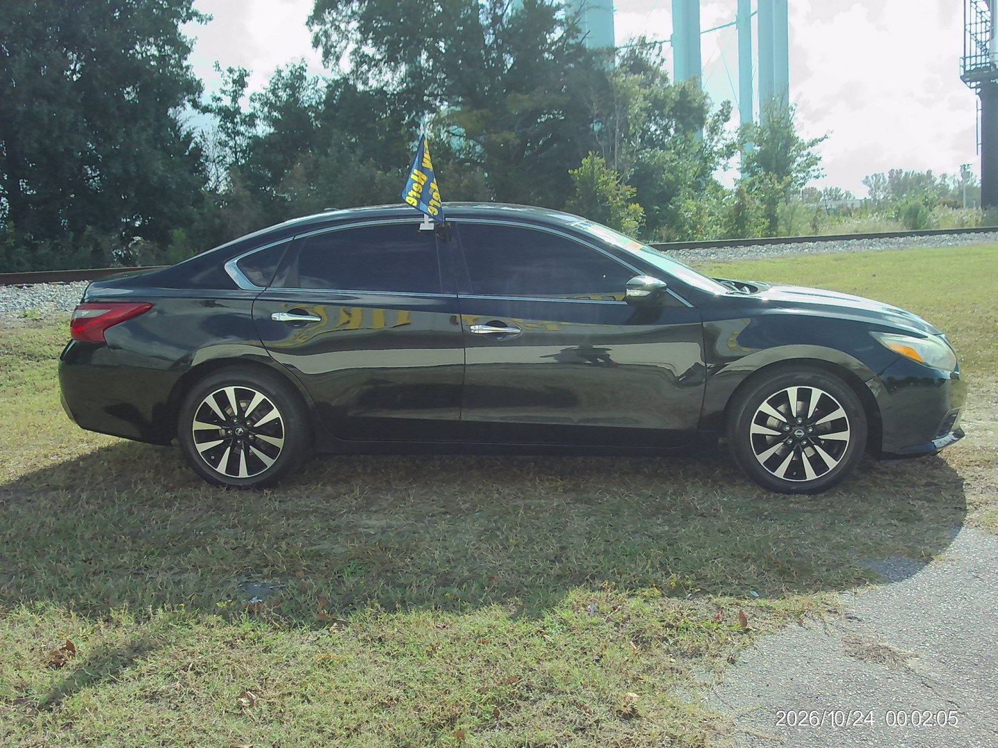 2018 Black Nissan Altima 2.5 (1N4AL3AP2JC) with an 2.5L L4 DOHC 16V engine, CVT transmission, located at 2553 Airline Blvd, Portsmouth, VA, 23701, (757) 488-8331, 36.813889, -76.357597 - ***VEHICLE TERMS*** Down Payment: $999 Weekly Payment: $120 APR: 23.9% Repayment Terms: 42 Months *** CALL ELIZABETH SMITH - DIRECTOR OF MARKETING @ 757-488-8331 TO SCHEDULE YOUR APPOINTMENT TODAY AND GET PRE-APPROVED RIGHT OVER THE PHONE***- Photo#3